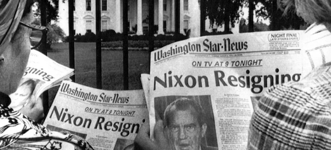 Los titulares que anunciaban la dimisión del presidente Richard Nixon por el «escándalo Watergate»EFE