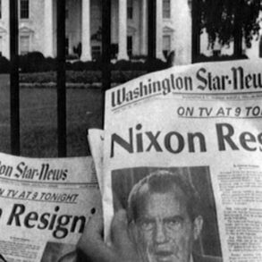 Los titulares que anunciaban la dimisión del presidente Richard Nixon por el «escándalo Watergate»EFE